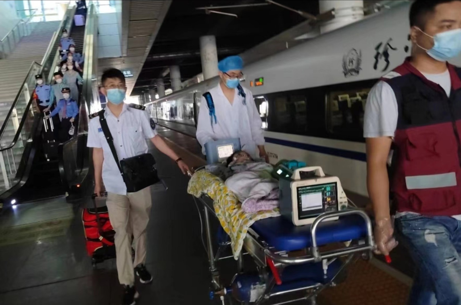 玉门市高铁转运公司